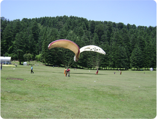 paragliding in himachal